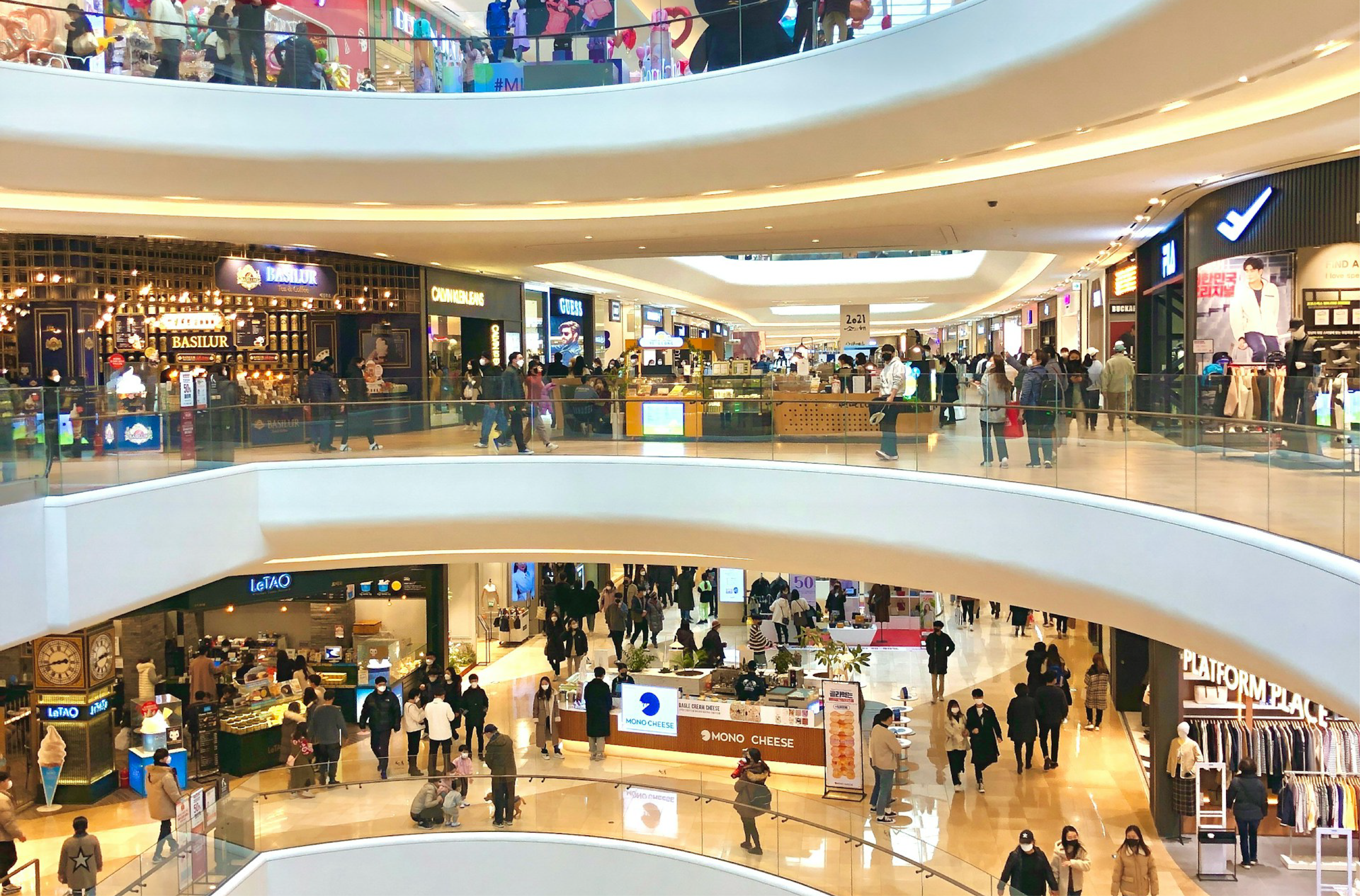 Agentic AI - Retail - Self Service Analytics for Store Managers-1
