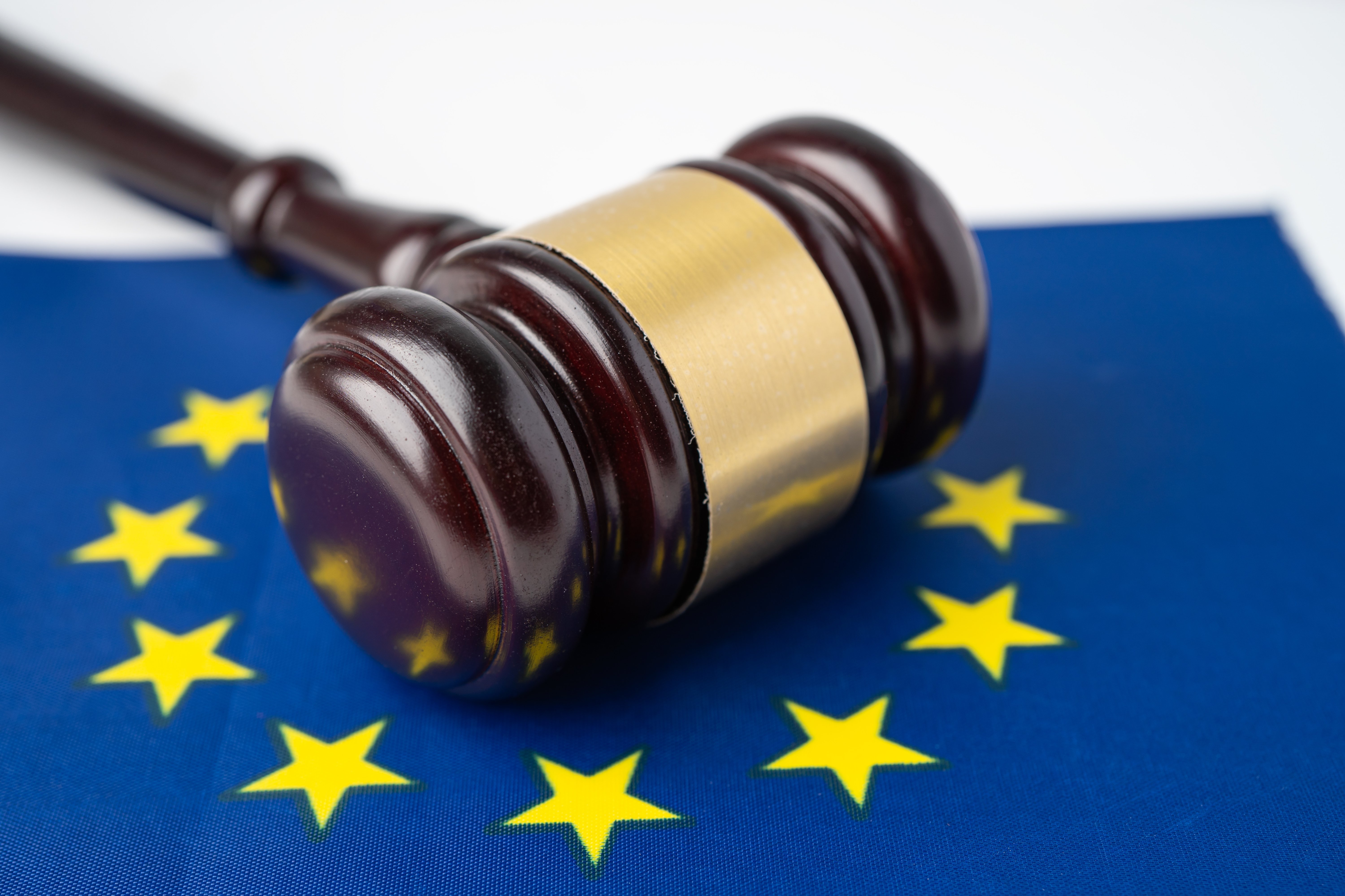 Navigating the EU AI Act Compliance with Explainable AI XAI CBTW